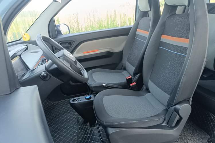 Used Wuling Hongguang MINIEV 2020 Enjoyment Model Lithium Iron Phosphate Left Front Seat