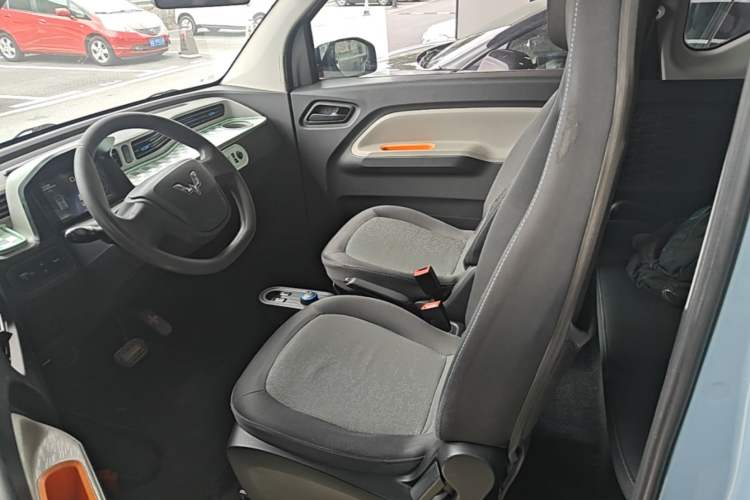 Used Wuling Hongguang MINIEV 2020 Freedom Version Lithium Iron Phosphate Left Front Seat