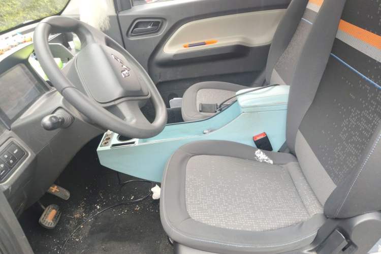 Used Wuling Hongguang MINIEV 2020 Zizai Version Lithium-NMC Left Front Seat