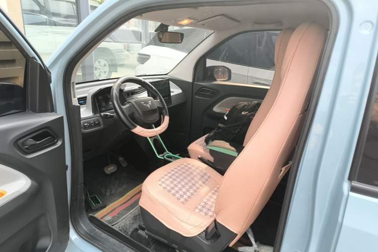 Used Wuling Hongguang MINIEV 2020 Freedom Version Lithium Iron Phosphate Left Front Seat