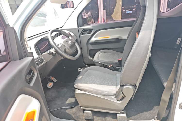 Used Wuling Hongguang MINIEV 2020 Zizai Version Lithium-NMC Left Front Seat
