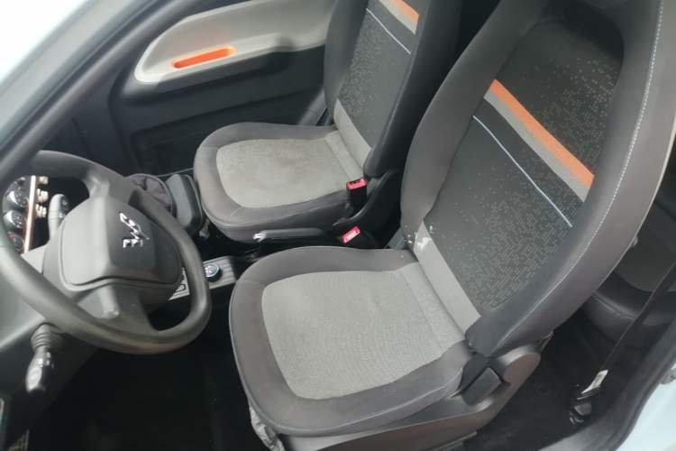Used Wuling Hongguang MINIEV 2020 Enjoy Edition Lithium-Ion Battery Left Front Seat