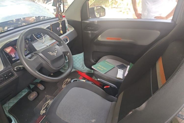 Used Wuling Hongguang MINIEV 2020 Enjoyment Model Lithium Iron Phosphate Left Front Seat