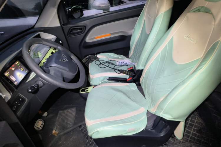 Used Wuling Hongguang MINIEV 2020 Freedom Version Lithium Iron Phosphate Left Front Seat