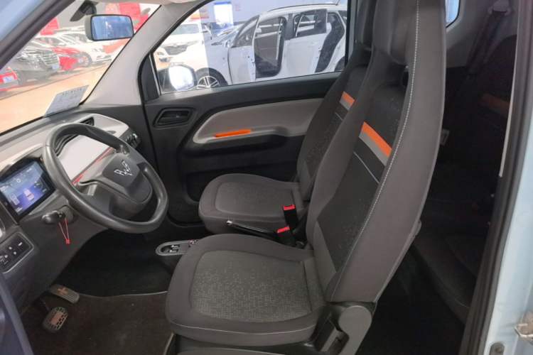 Used Wuling Hongguang MINIEV 2020 Freedom Version Lithium Iron Phosphate Left Front Seat