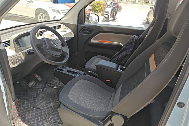 Used Wuling Hongguang MINIEV 2020 Enjoyment Model Lithium Iron Phosphate Left Front Seat
