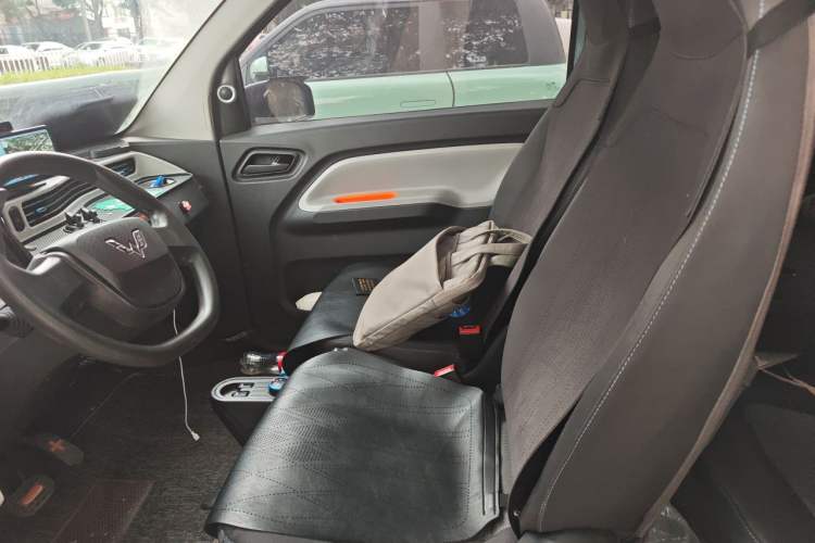 Used Wuling Hongguang MINIEV 2020 Freedom Version Lithium Iron Phosphate Left Front Seat