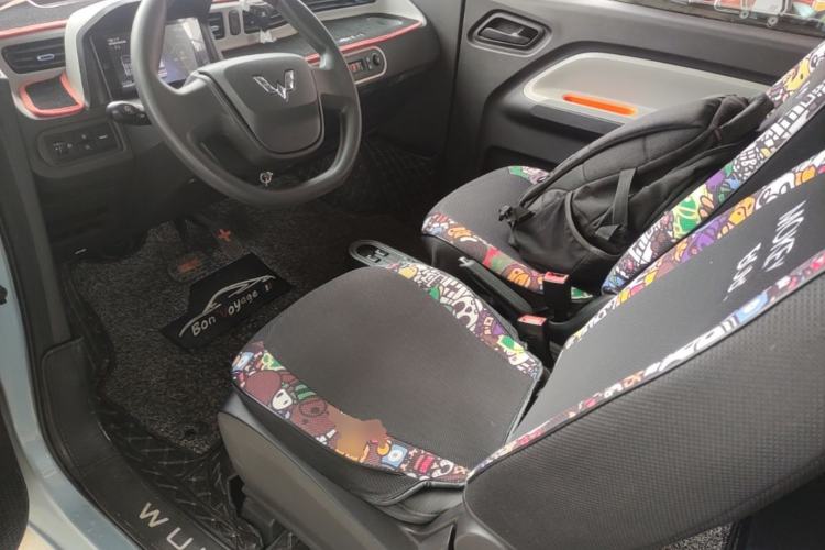 Used Wuling Hongguang MINIEV 2020 Freedom Version Lithium Iron Phosphate Left Front Seat