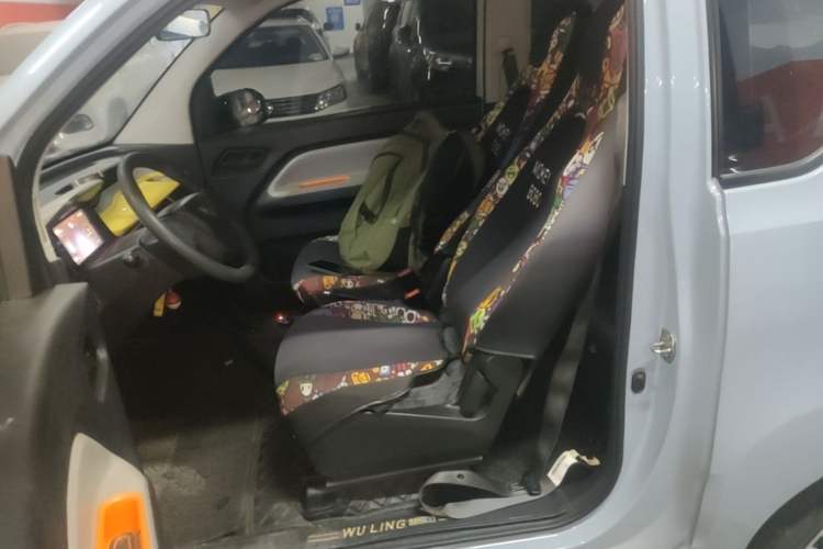 Used Wuling Hongguang MINIEV 2020 Freedom Version Lithium Iron Phosphate Left Front Seat