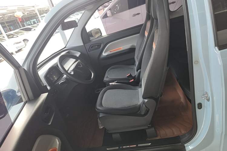 Used Wuling Hongguang MINIEV 2020 Enjoyment Model Lithium Iron Phosphate Left Front Seat