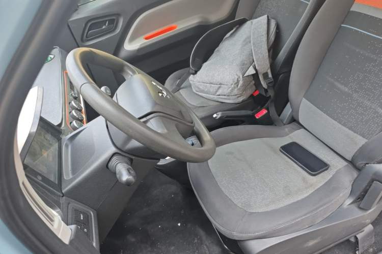 Used Wuling Hongguang MINIEV 2020 Enjoyment Model Lithium Iron Phosphate Left Front Seat