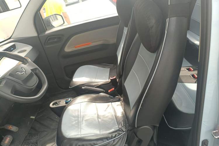 Used Wuling Hongguang MINIEV 2020 Enjoyment Model Lithium Iron Phosphate Left Front Seat