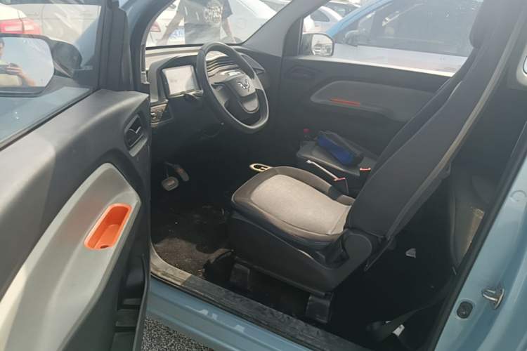 Used Wuling Hongguang MINIEV 2020 Freedom Version Lithium Iron Phosphate Left Front Seat