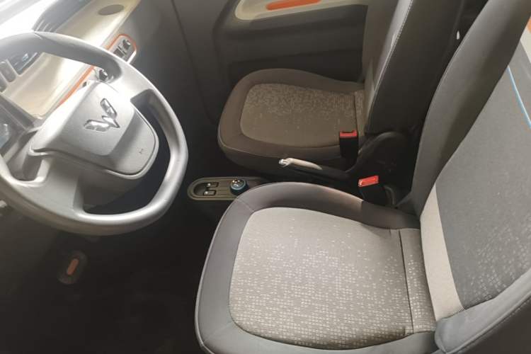 Used Wuling Hongguang MINIEV 2020 Enjoyment Model Lithium Iron Phosphate Left Front Seat