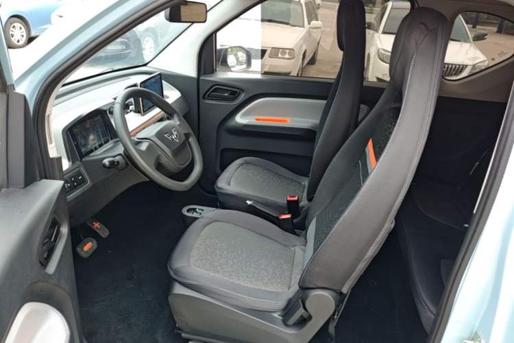 Used Wuling Hongguang MINIEV 2020 Freedom Version Lithium Iron Phosphate Left Front Seat