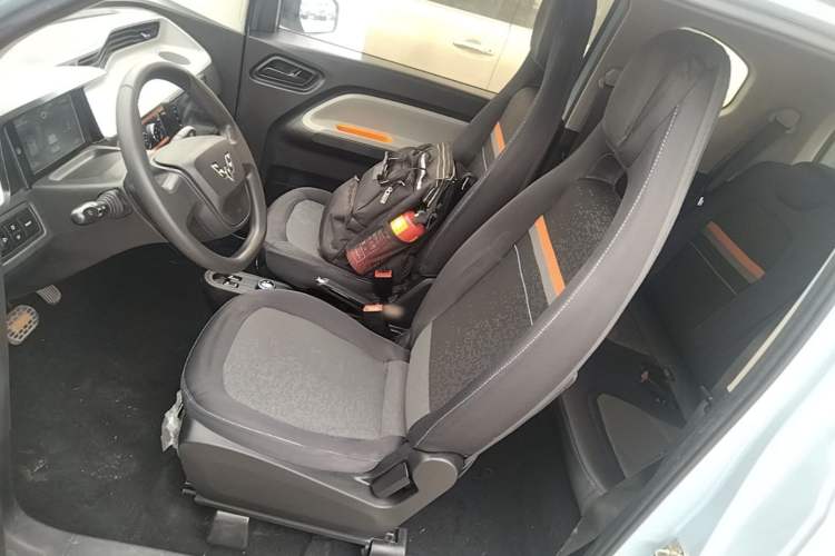 Used Wuling Hongguang MINIEV 2020 Enjoyment Model Lithium Iron Phosphate Left Front Seat