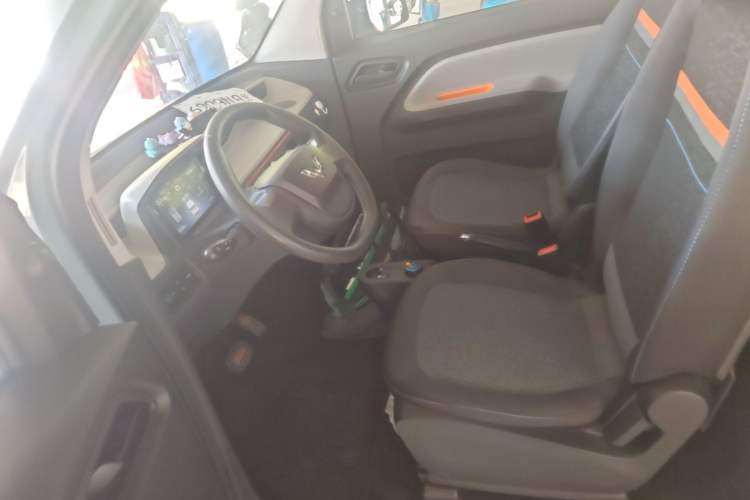 Used Wuling Hongguang MINIEV 2020 Enjoyment Model Lithium Iron Phosphate Left Front Seat