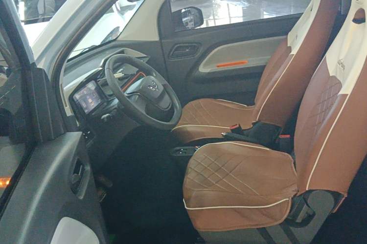 Used Wuling Hongguang MINIEV 2020 Enjoyment Model Lithium Iron Phosphate Left Front Seat