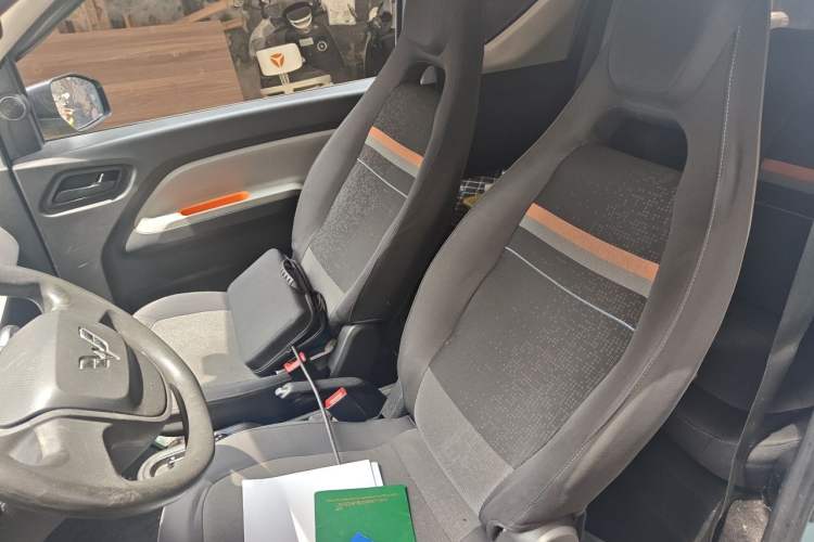 Used Wuling Hongguang MINIEV 2020 Enjoyment Model Lithium Iron Phosphate Left Front Seat