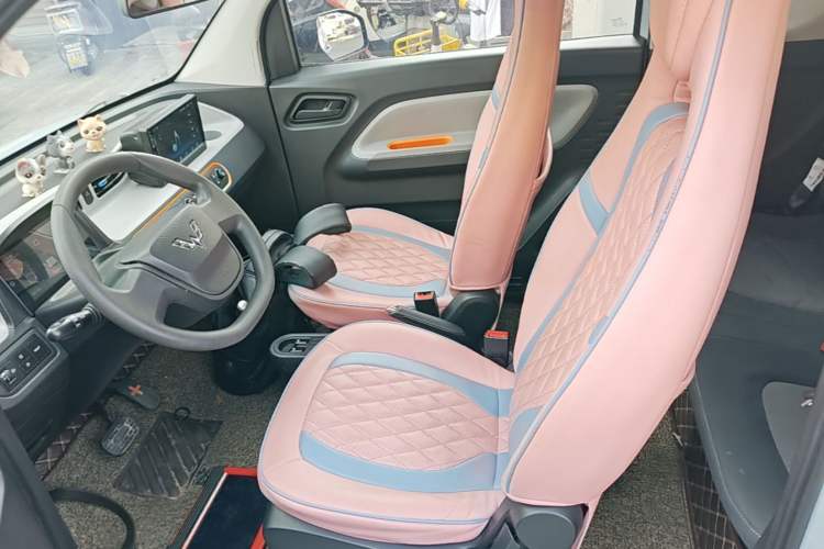 Used Wuling Hongguang MINIEV 2020 Enjoyment Model Lithium Iron Phosphate Left Front Seat