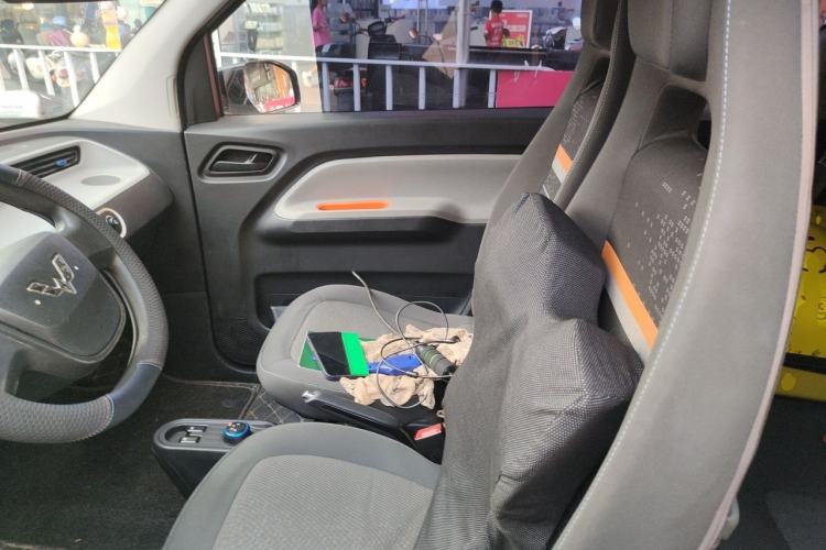 Used Wuling Hongguang MINIEV 2020 Freedom Version Lithium Iron Phosphate Left Front Seat