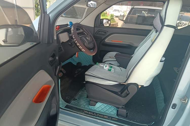 Used Wuling Hongguang MINIEV 2020 Freedom Version Lithium Iron Phosphate Left Front Seat