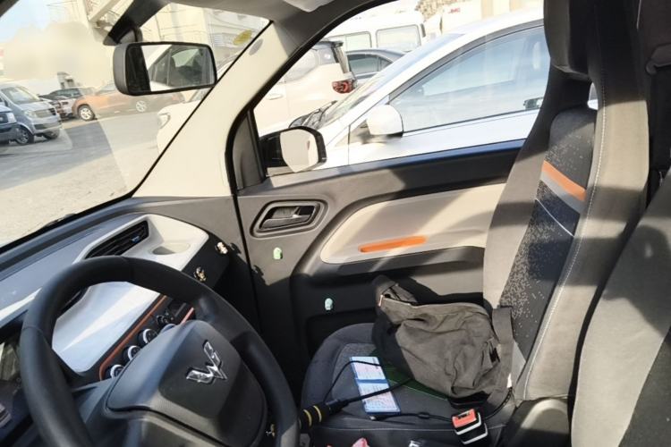 Used Wuling Hongguang MINIEV 2020 Enjoy Edition Lithium-Ion Battery Left Front Seat