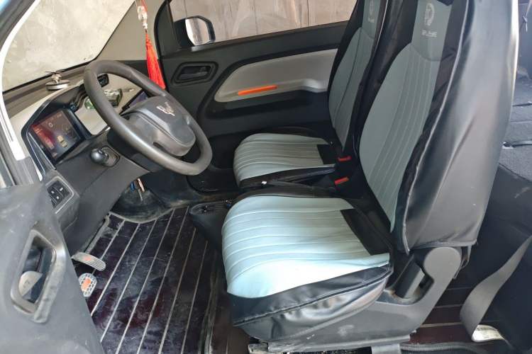 Used Wuling Hongguang MINIEV 2020 Freedom Version Lithium Iron Phosphate Left Front Seat