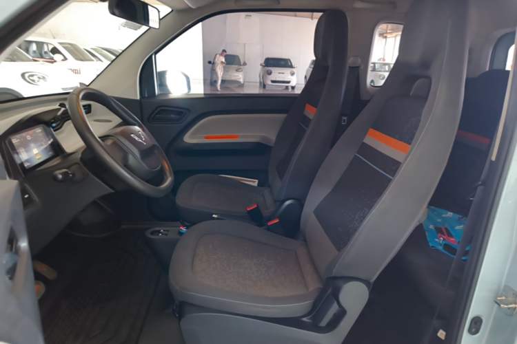 Used Wuling Hongguang MINIEV 2020 Freedom Version Lithium Iron Phosphate Left Front Seat