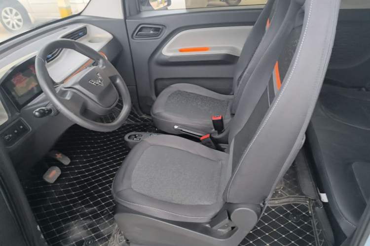 Used Wuling Hongguang MINIEV 2020 Easy Version Lithium-Ion Battery Left Front Seat