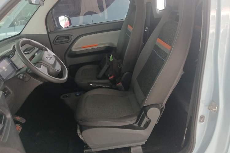 Used Wuling Hongguang MINIEV 2020 Freedom Version Lithium Iron Phosphate Left Front Seat