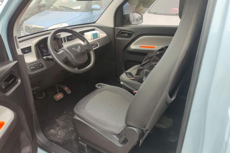 Used Wuling Hongguang MINIEV 2020 Zizai Version Lithium-NMC Left Front Seat