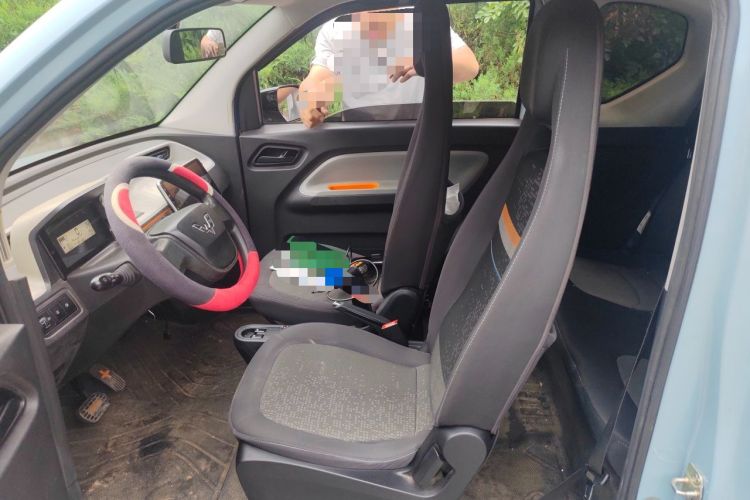Used Wuling Hongguang MINIEV 2020 Easy Version Lithium-Ion Battery Left Front Seat