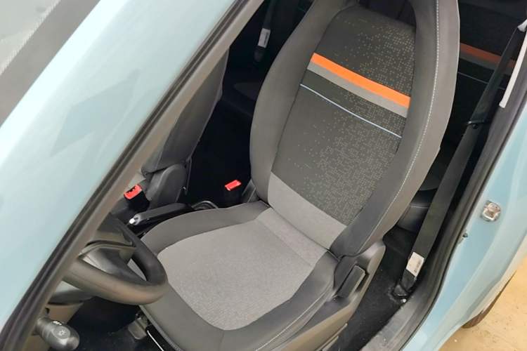Used Wuling Hongguang MINIEV 2020 Enjoyment Model Lithium Iron Phosphate Left Front Seat