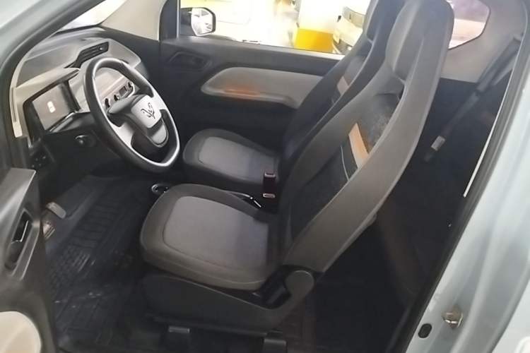 Used Wuling Hongguang MINIEV 2020 Enjoy Edition Lithium-Ion Battery Left Front Seat