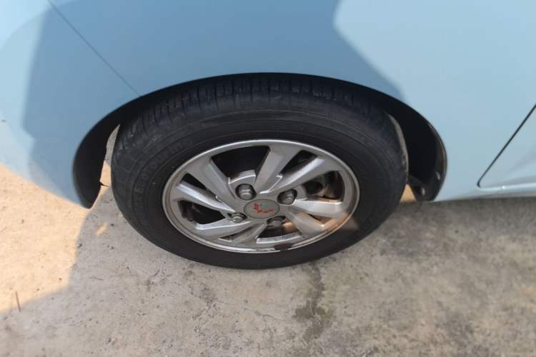 Used Wuling Hongguang MINIEV 2020 Enjoy Edition Lithium-Ion Battery Left Front Wheel Hub