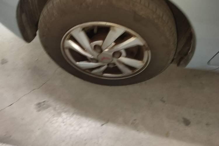 Used Wuling Hongguang MINIEV 2020 Freedom Version Lithium Iron Phosphate Left Front Wheel Hub
