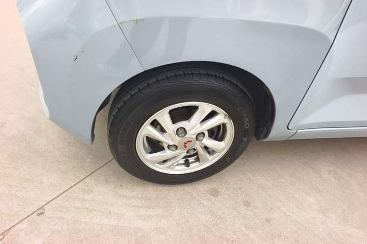 Used Wuling Hongguang MINIEV 2020 Freedom Version Lithium Iron Phosphate Left Front Wheel Hub