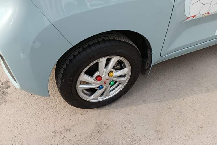 Used Wuling Hongguang MINIEV 2020 Freedom Version Lithium Iron Phosphate Left Front Wheel Hub