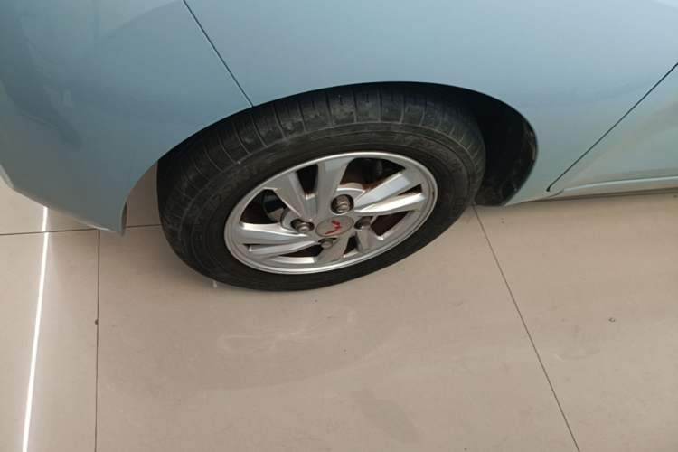 Used Wuling Hongguang MINIEV 2020 Freedom Version Lithium Iron Phosphate Left Front Wheel Hub