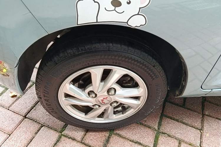 Used Wuling Hongguang MINIEV 2020 Zizai Version Lithium-NMC Left Front Wheel Hub