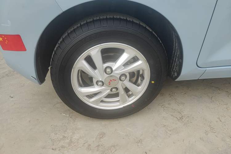 Used Wuling Hongguang MINIEV 2020 Enjoyment Model Lithium Iron Phosphate Left Front Wheel Hub