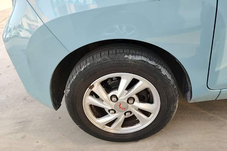 Used Wuling Hongguang MINIEV 2020 Freedom Version Lithium Iron Phosphate Left Front Wheel Hub