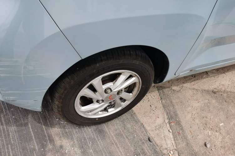Used Wuling Hongguang MINIEV 2020 Freedom Version Lithium Iron Phosphate Left Front Wheel Hub