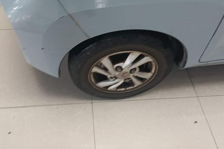 Used Wuling Hongguang MINIEV 2020 Zizai Version Lithium-NMC Left Front Wheel Hub