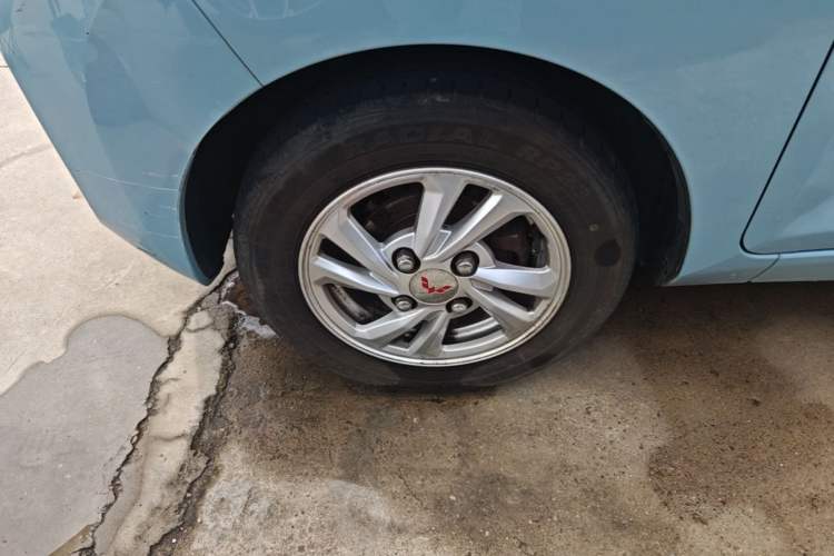 Used Wuling Hongguang MINIEV 2020 Enjoy Edition Lithium-Ion Battery Left Front Wheel Hub