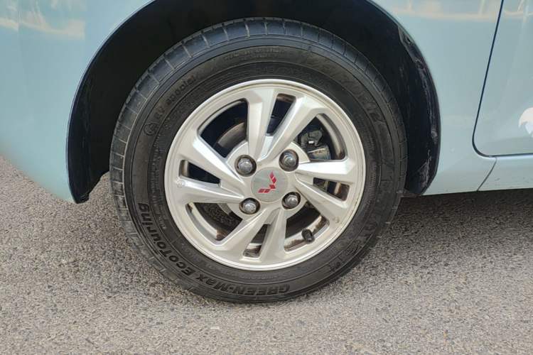 Used Wuling Hongguang MINIEV 2020 Enjoyment Model Lithium Iron Phosphate Left Front Wheel Hub