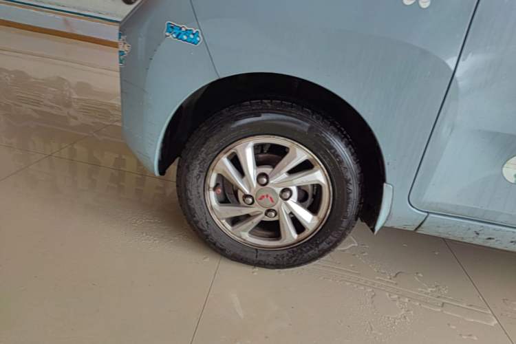 Used Wuling Hongguang MINIEV 2020 Freedom Version Lithium Iron Phosphate Left Front Wheel Hub