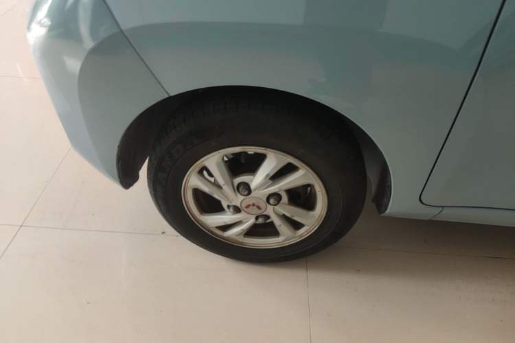 Used Wuling Hongguang MINIEV 2020 Freedom Version Lithium Iron Phosphate Left Front Wheel Hub