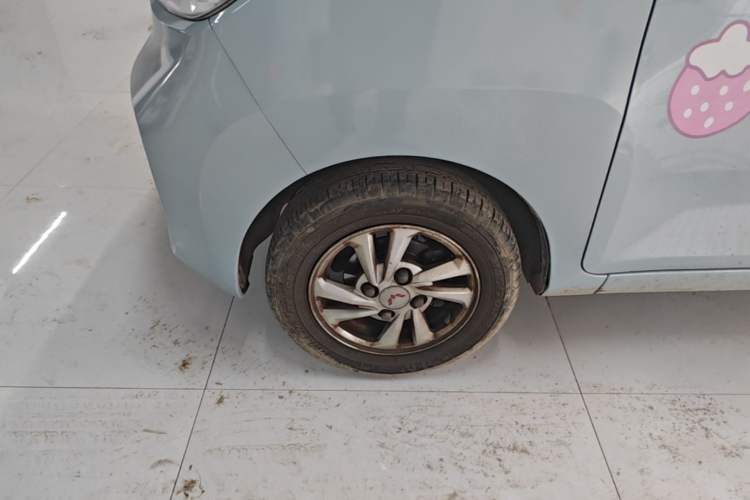 Used Wuling Hongguang MINIEV 2020 Freedom Version Lithium Iron Phosphate Left Front Wheel Hub
